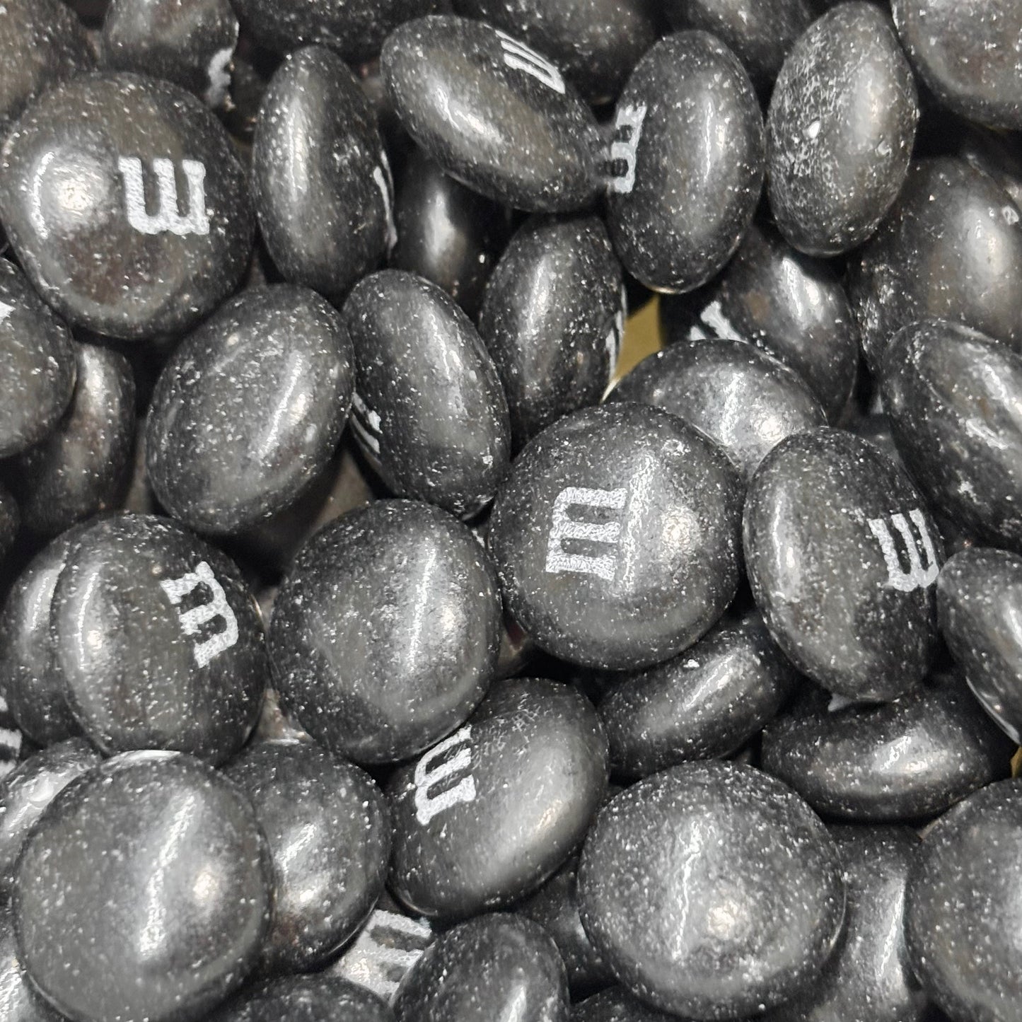 Black M&M