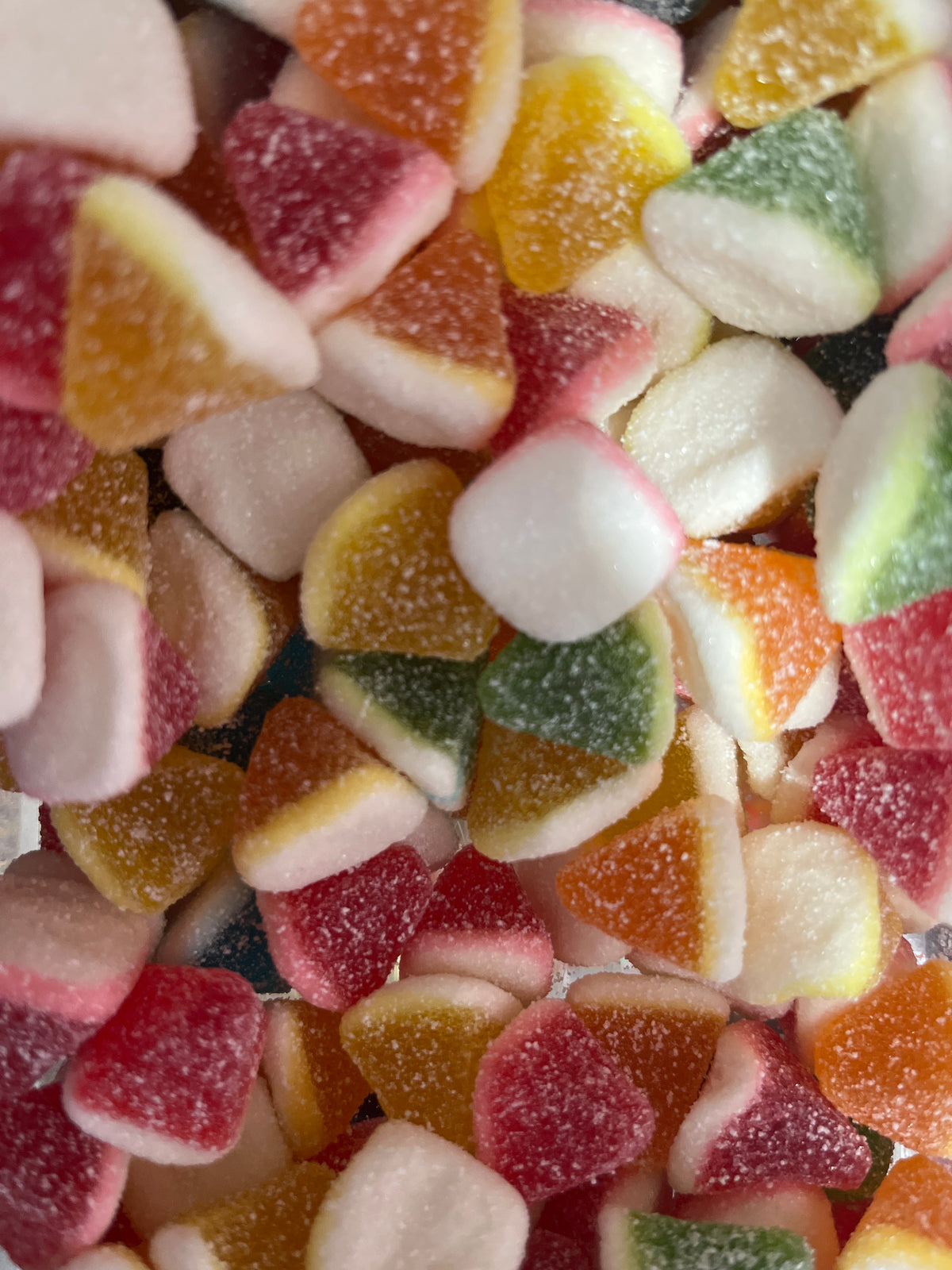 Sour gummy pyramid
